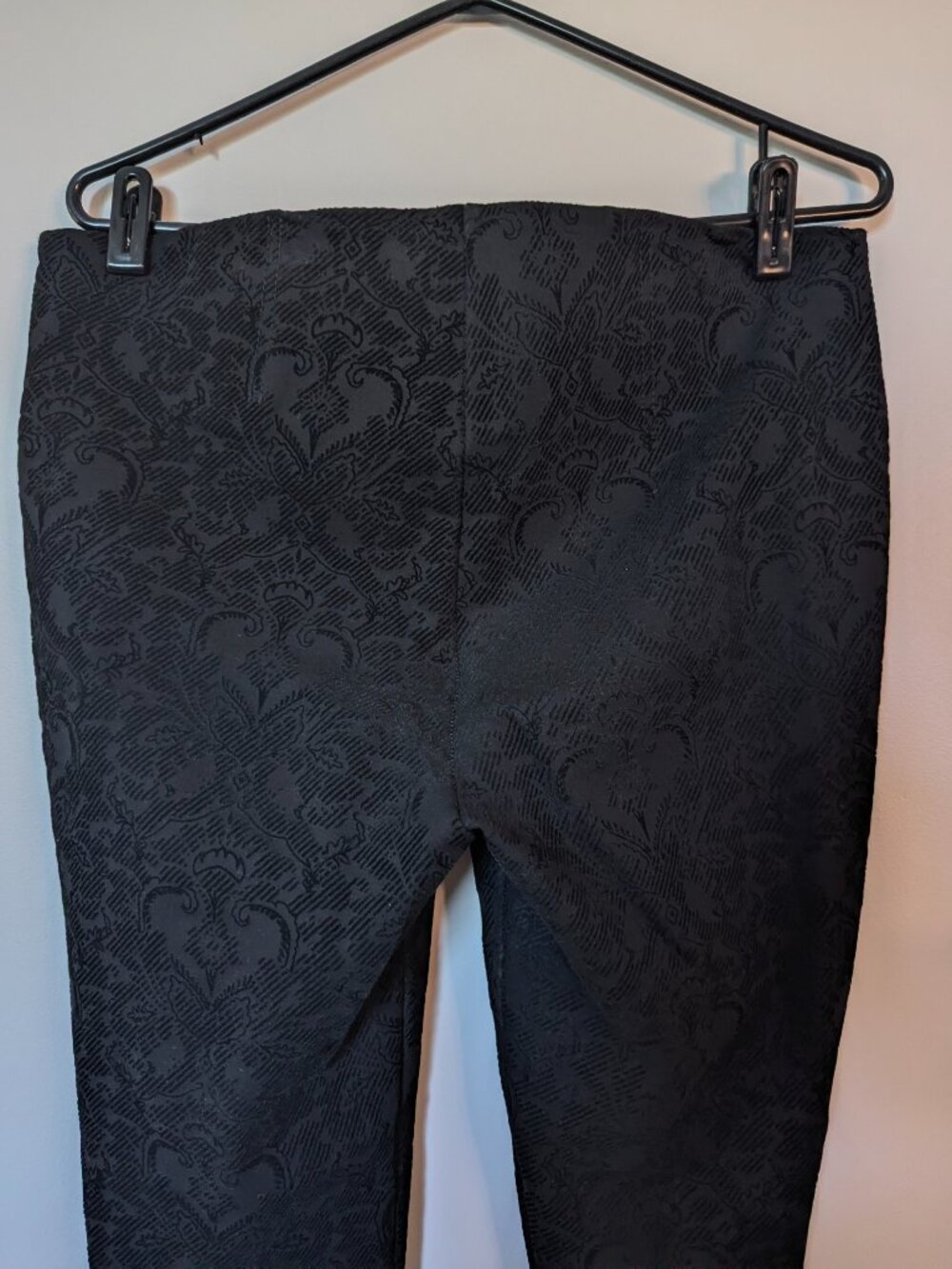 Nygard Slims Size L 14/16 Black Damask Jacquard Pull-On Leggings - Picture 4 of 11